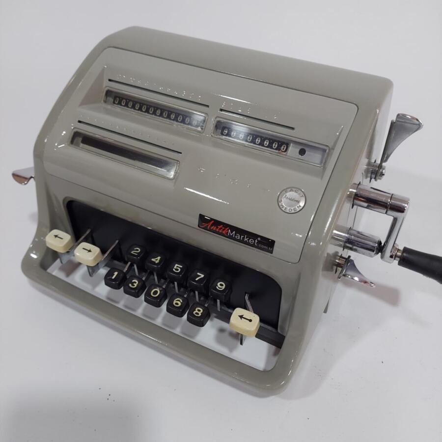 Facit hesap Makinası 1952 Model 1 yıl garantili
