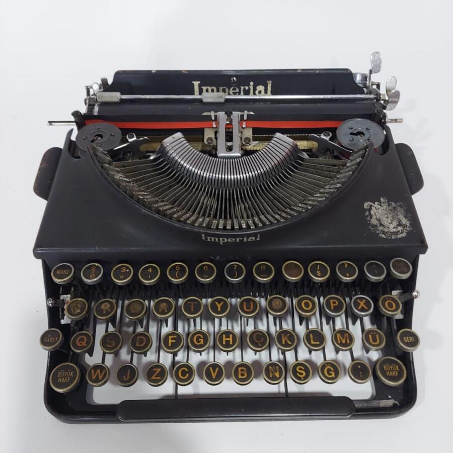 1933 Model imperial ingiliz malı antika daktilo 88 yaşında