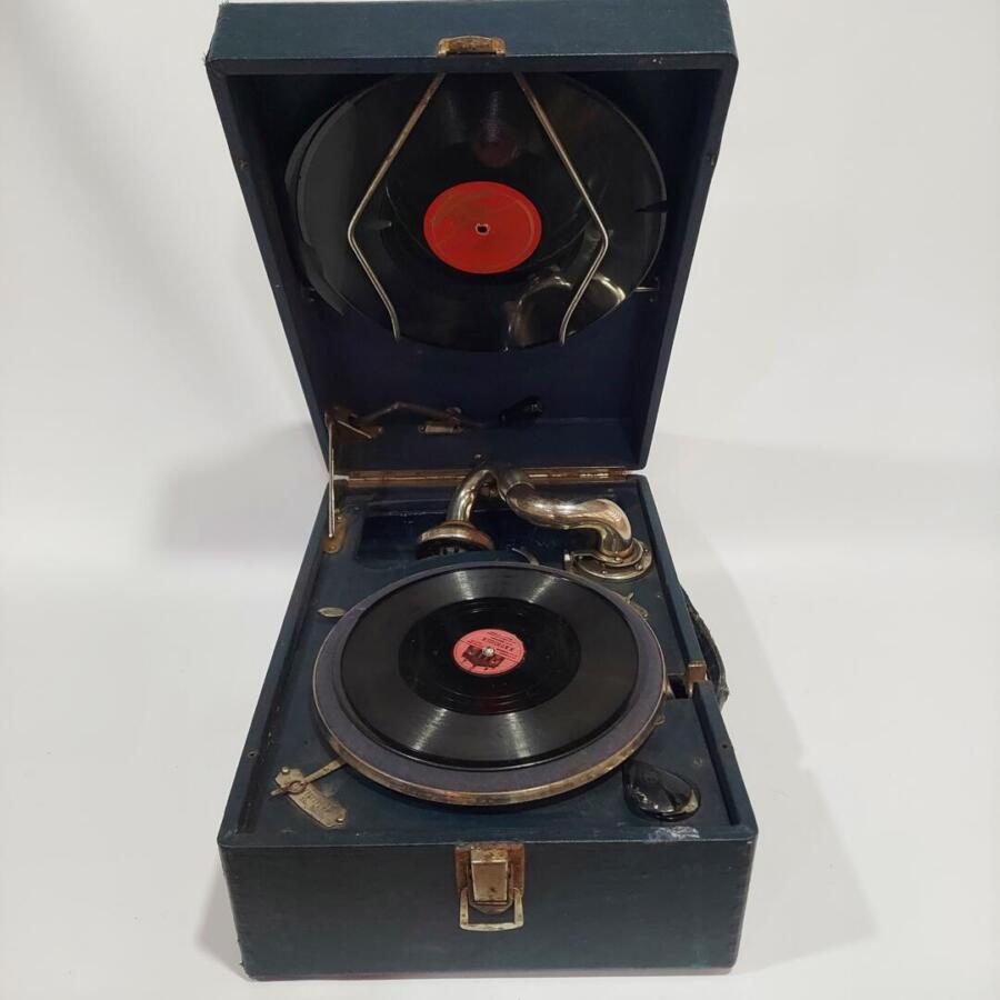 Antika Gramofon 1930 lardan kalma aktif çalışır vaziyette