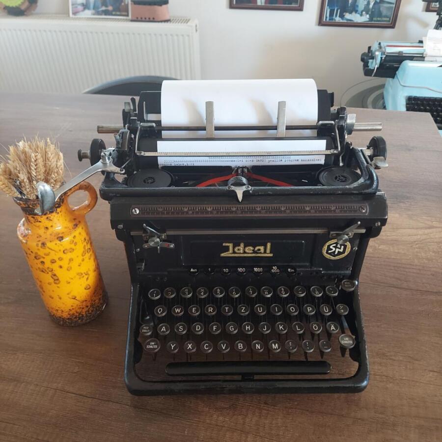 ANTİKA 102 YAŞINDA -İdeal cam tuş 1920 model 1 yıl garantili Aktif