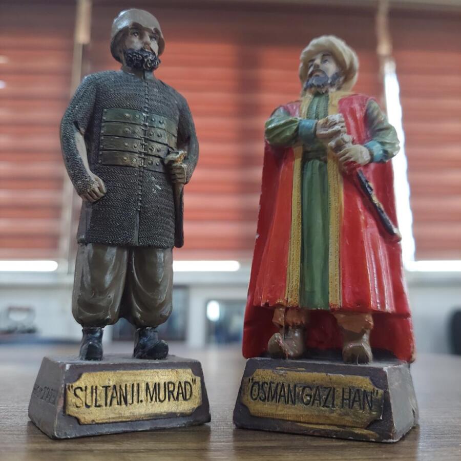 Osman gazi ve Sultan Murad Bibloları 2 adet