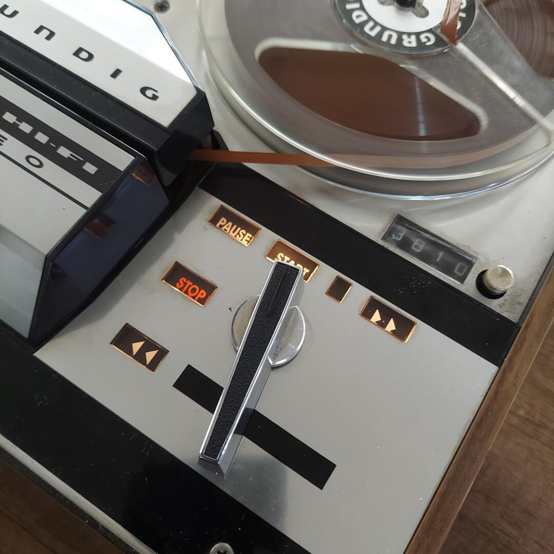 Grundig TK 147 makaralı teyp