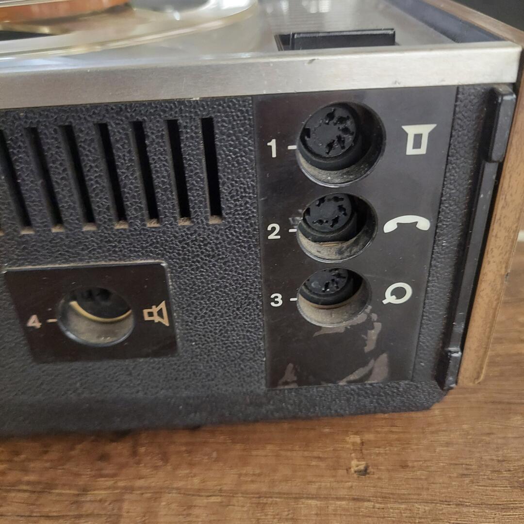 Grundig TK 147 makaralı teyp