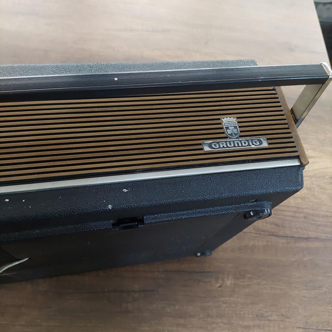 Grundig TK 147 makaralı teyp