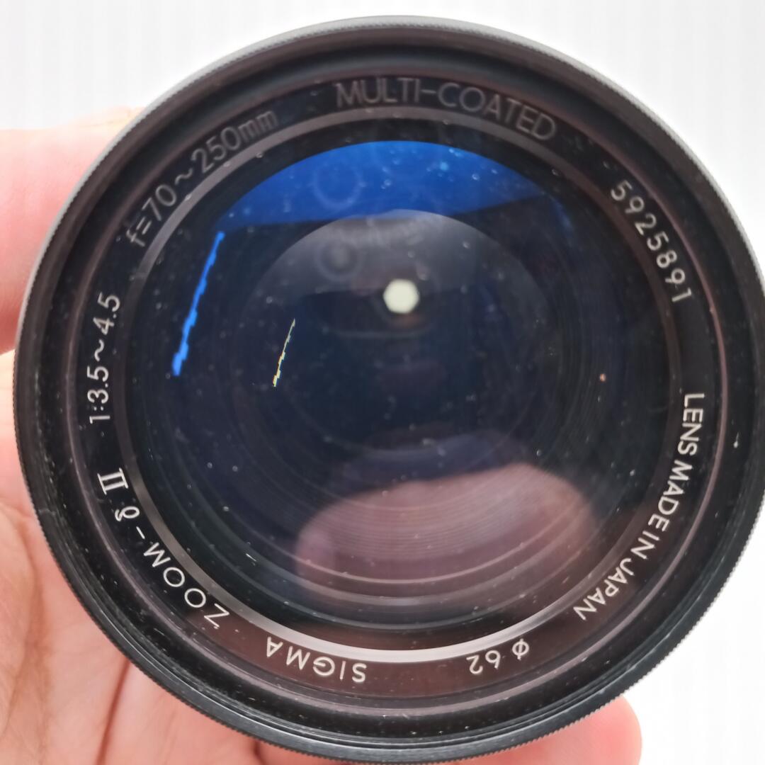 Sigma zoom lens1:3,5-4,5 F=70-250 mm. multi coated